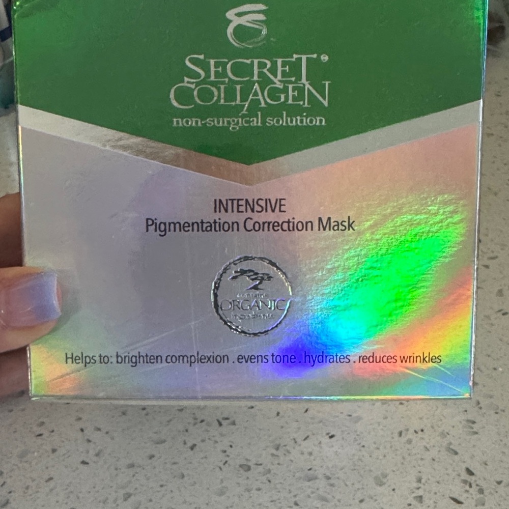 Intensive Pigmentation Correction Mask - Green and Silver